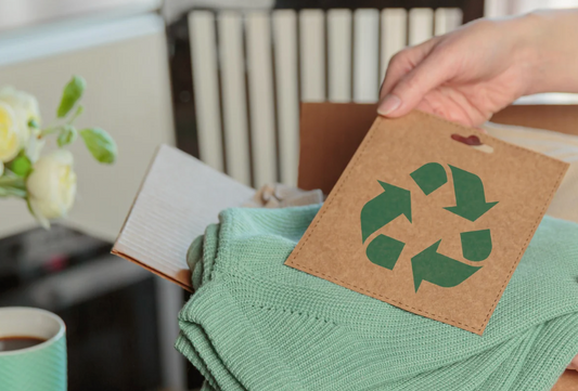 vêtements fabriqués en matériaux recyclés